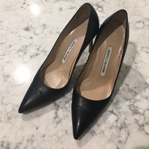 Black leather Manolo Blahnik BB pump